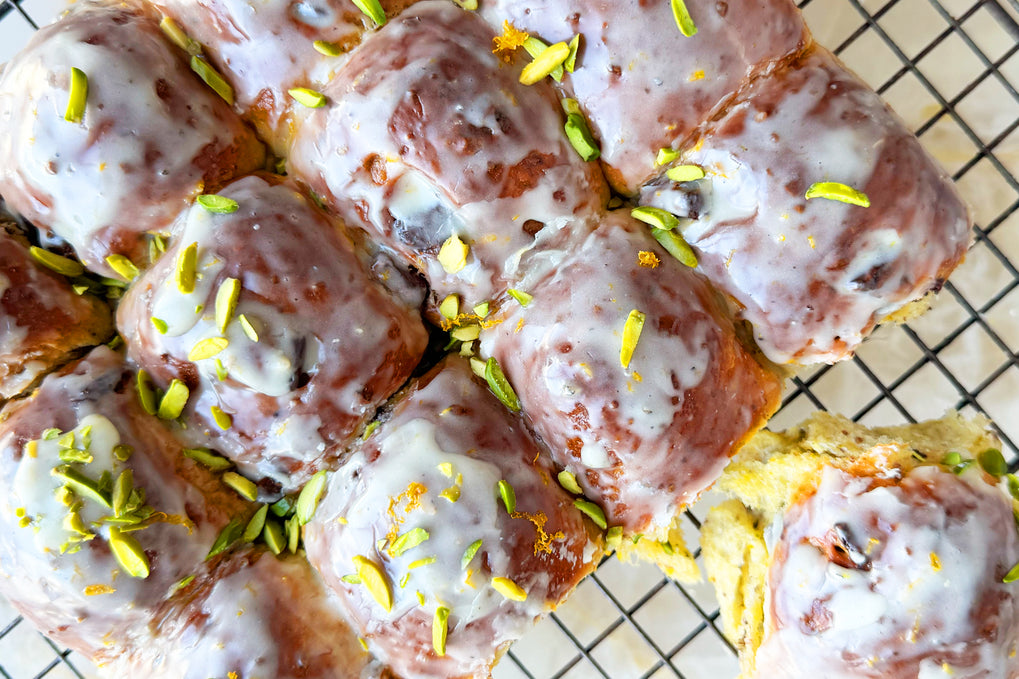 Chocolate, orange and pistachio buns (aka V’s fabulous buns)