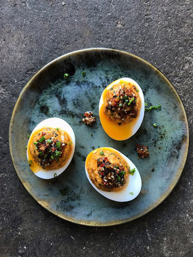 Devilled eggs with tangerine rayu