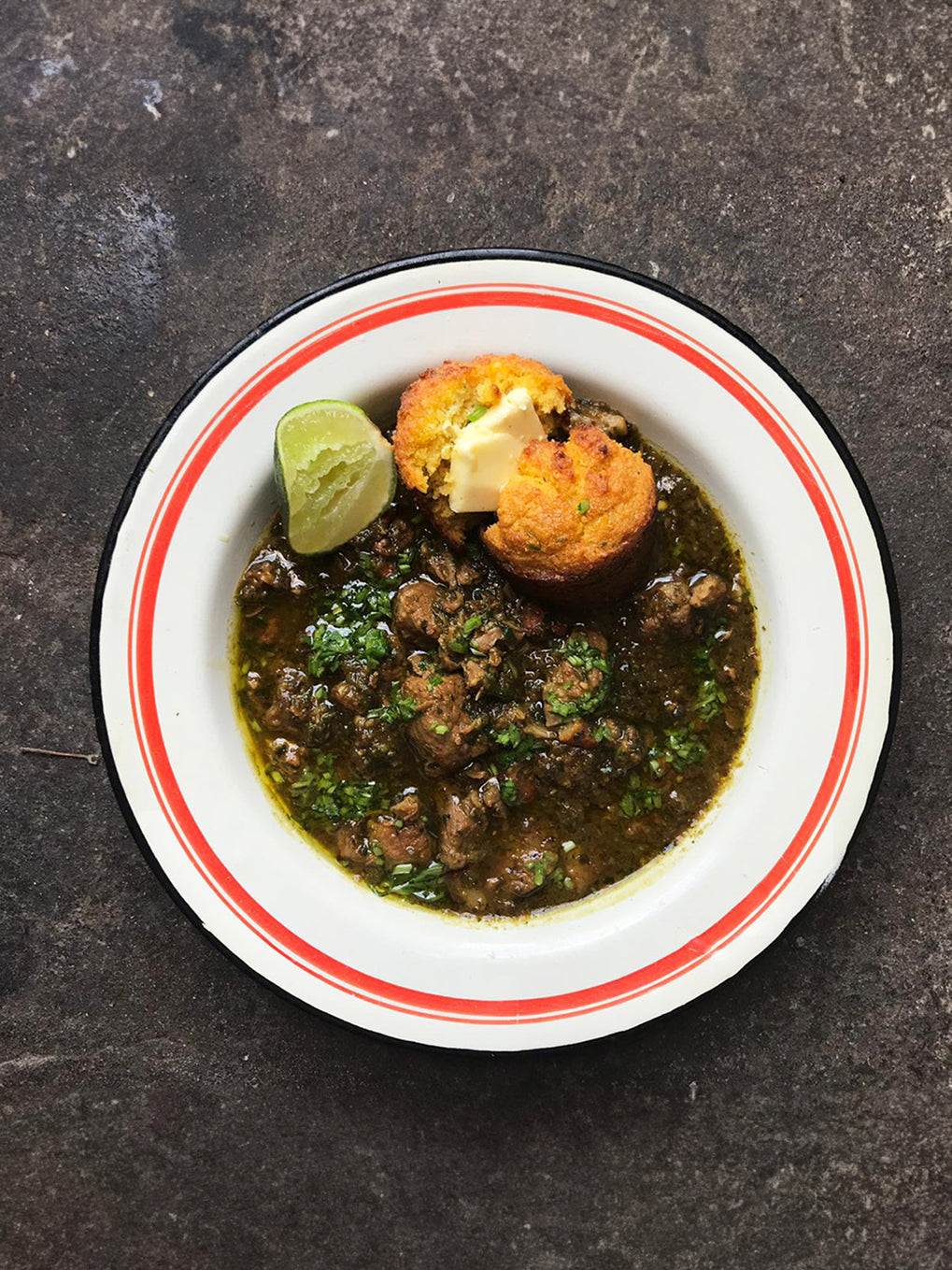 Green chilli con carne with warm cornbread
