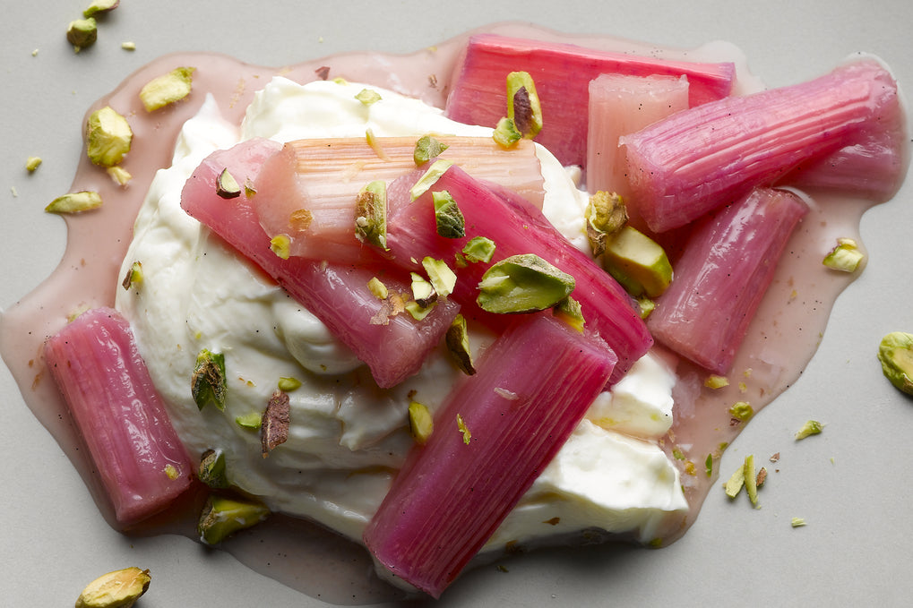 Roasted rhubarb with sweet labneh